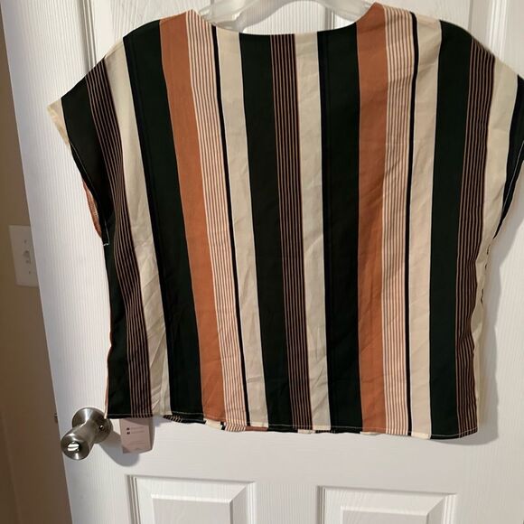 NWT Emery Rose Striped Notched Neck Top Blouse - Large - Picture 2 of 7